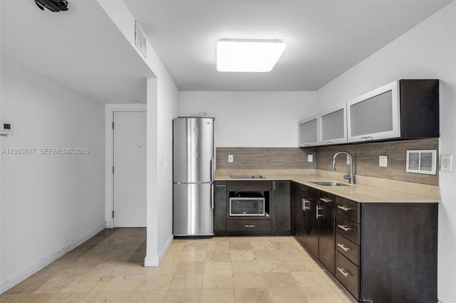 2301 Collins Ave 621, Miami Beach, FL 33139