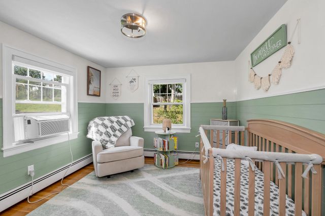 13 Cedar St, Chelmsford, MA 01863