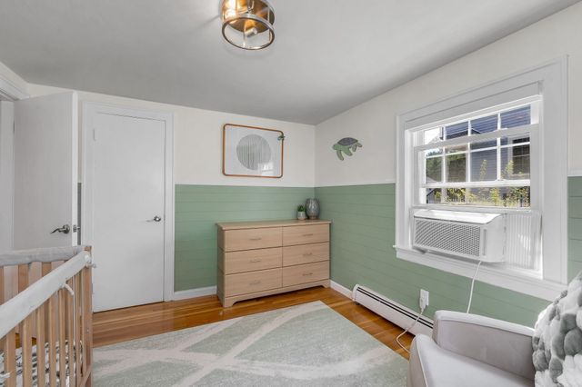 13 Cedar St, Chelmsford, MA 01863