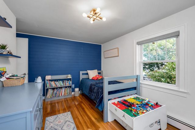 13 Cedar St, Chelmsford, MA 01863