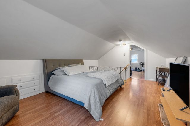 13 Cedar St, Chelmsford, MA 01863