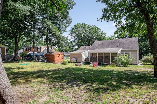 13 Cedar St, Chelmsford, MA 01863