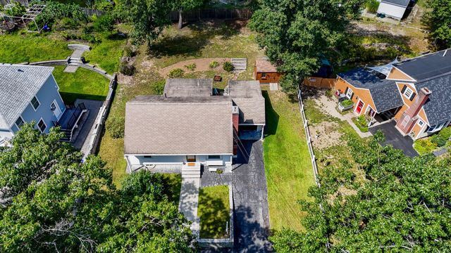 13 Cedar St, Chelmsford, MA 01863