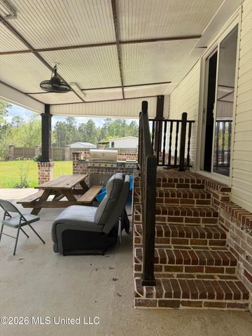 13312 Foxrun Drive, Vancleave, MS 39565