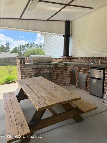 13312 Foxrun Drive, Vancleave, MS 39565