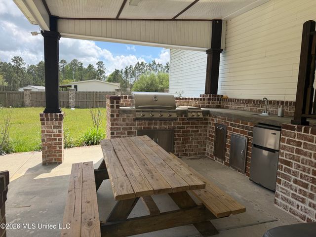 13312 Foxrun Drive, Vancleave, MS 39565