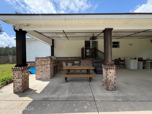 13312 Foxrun Drive, Vancleave, MS 39565