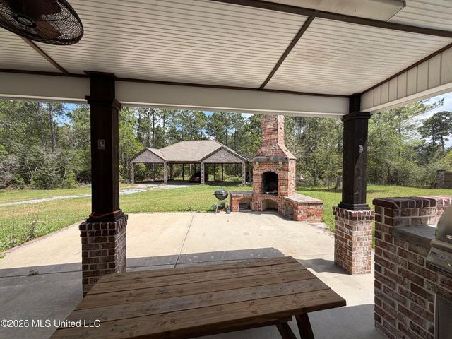 13312 Foxrun Drive, Vancleave, MS 39565