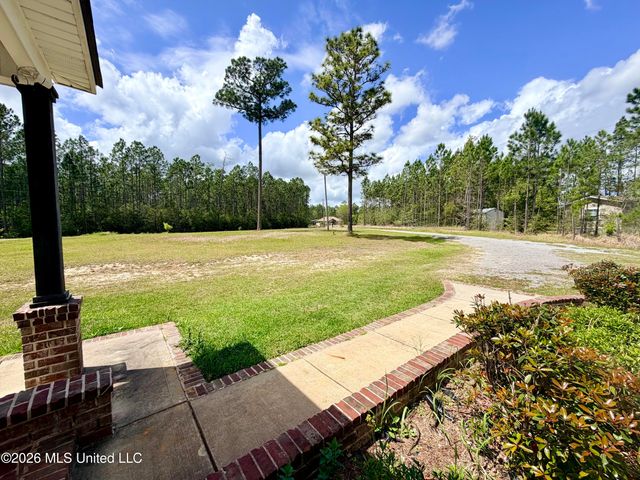 13312 Foxrun Drive, Vancleave, MS 39565