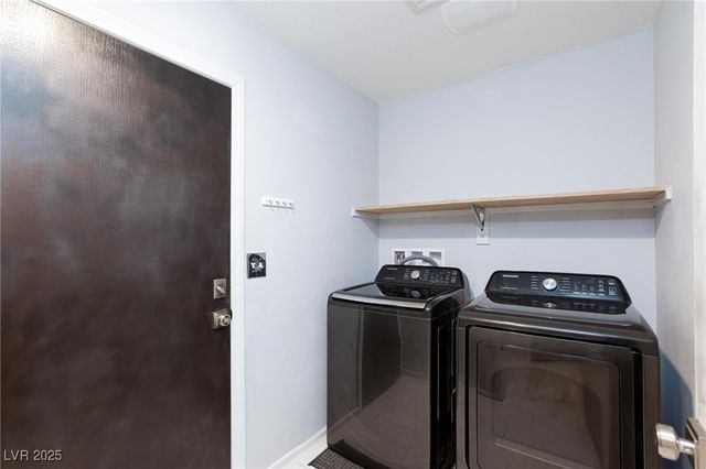 3843 East Gunnison Avenue, Pahrump, NV 89061