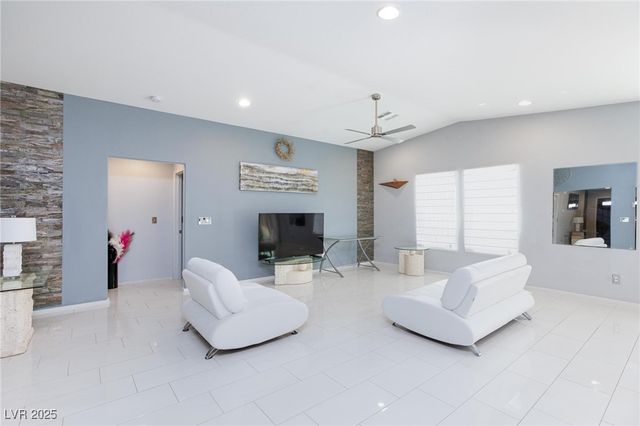 3843 East Gunnison Avenue, Pahrump, NV 89061