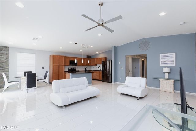 3843 East Gunnison Avenue, Pahrump, NV 89061