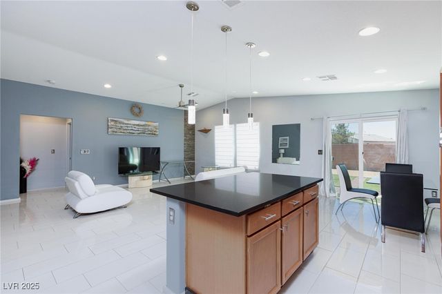 3843 East Gunnison Avenue, Pahrump, NV 89061