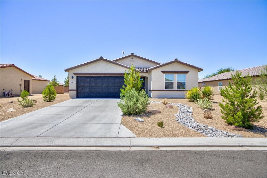 3843 East Gunnison Avenue, Pahrump, NV 89061