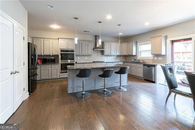 1428 Kings Point Way SW, Conyers, GA 30094