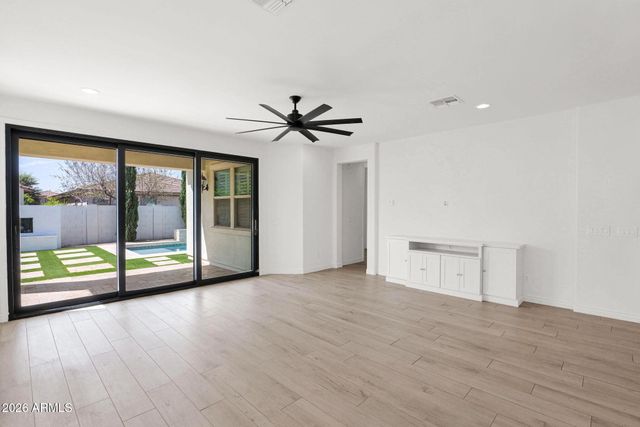 4346 S SYNAPSE Drive, Mesa, AZ 85212