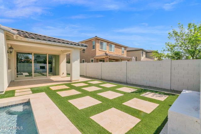 4346 S SYNAPSE Drive, Mesa, AZ 85212