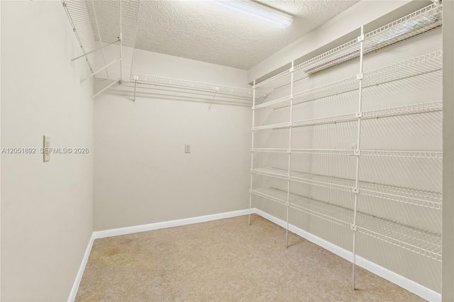 3650 Whitehall Dr 305, West Palm Beach, FL 33401