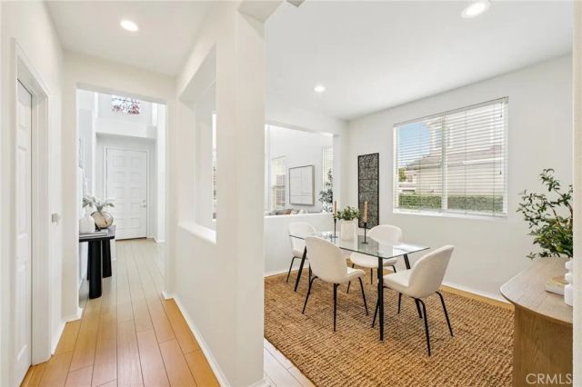 24150 View Pointe, Valencia, CA 91355