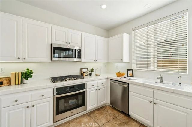 24150 View Pointe, Valencia, CA 91355