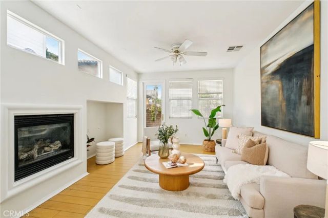 24150 View Pointe, Valencia, CA 91355