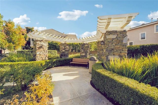 24150 View Pointe, Valencia, CA 91355