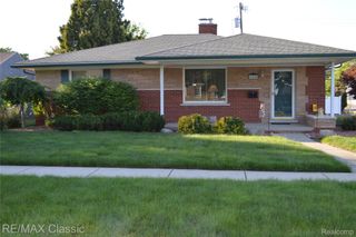26006 S Elsinore Road, Redford Charter Township, MI 48239