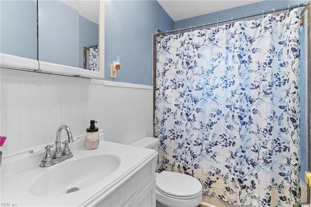 38 Saint Albans DR, Hampton, VA 23669