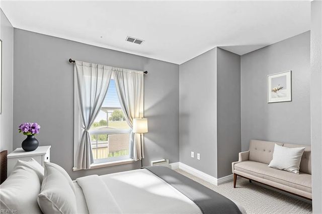 38 Saint Albans DR, Hampton, VA 23669