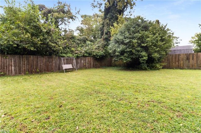 38 Saint Albans DR, Hampton, VA 23669