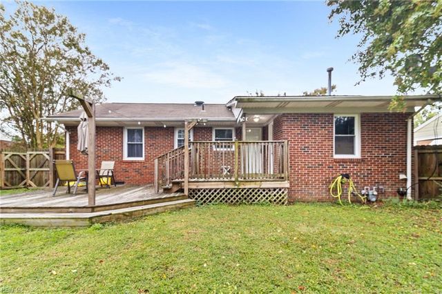 38 Saint Albans DR, Hampton, VA 23669