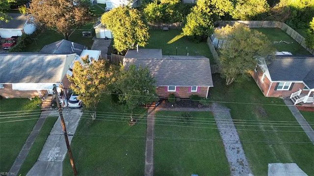 38 Saint Albans DR, Hampton, VA 23669