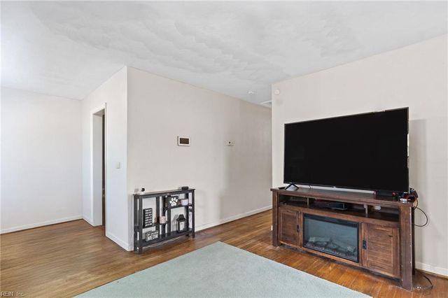 38 Saint Albans DR, Hampton, VA 23669