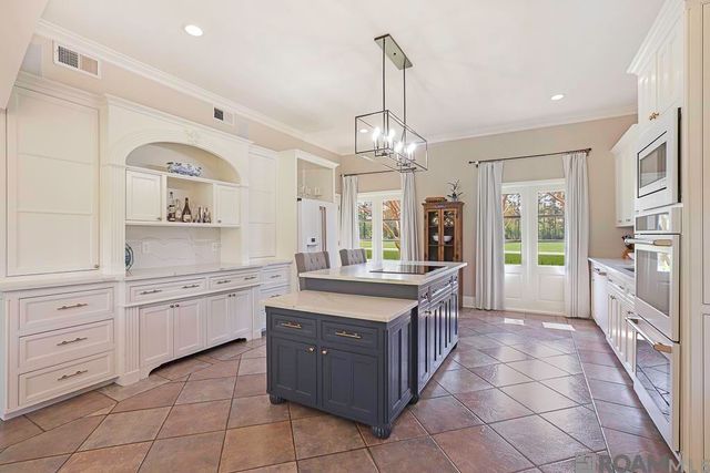 12019 Indigo Dr, St Francisville, LA 70775