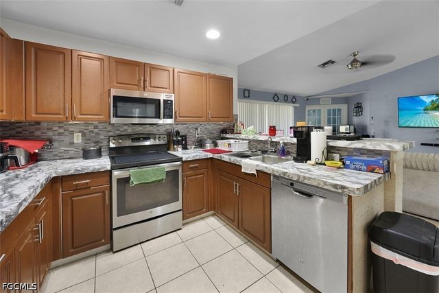 1900 Xelda AVE N, Lehigh Acres, FL 33971