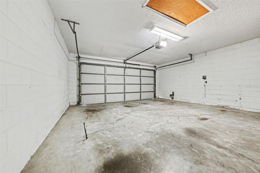 Image 13 of property listing at 2238 HOLLY RIDGE DRIVE, Ocoee, FL 34761