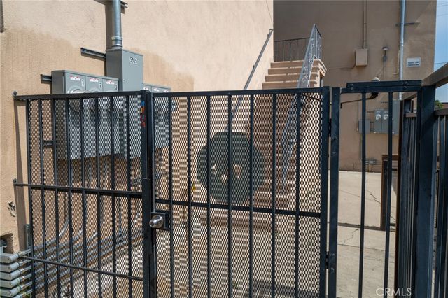 5503 5511 Cherry Avenue, Long Beach, CA 90805