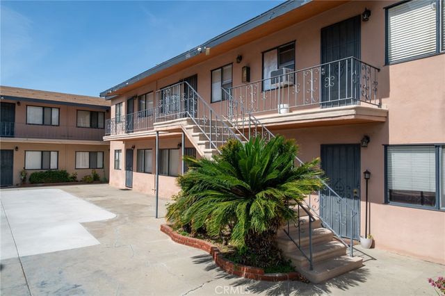 5503 5511 Cherry Avenue, Long Beach, CA 90805