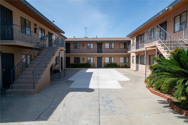 5503 5511 Cherry Avenue, Long Beach, CA 90805