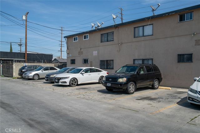 5503 5511 Cherry Avenue, Long Beach, CA 90805