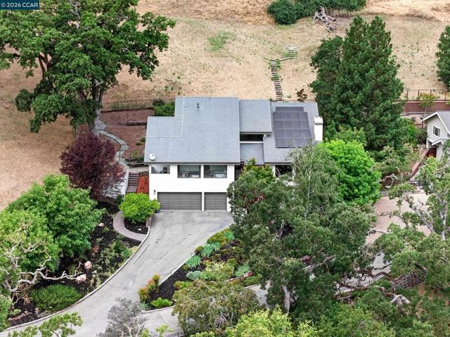 58 Saddle Rd., Walnut Creek, CA 94595