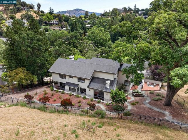 58 Saddle Rd., Walnut Creek, CA 94595