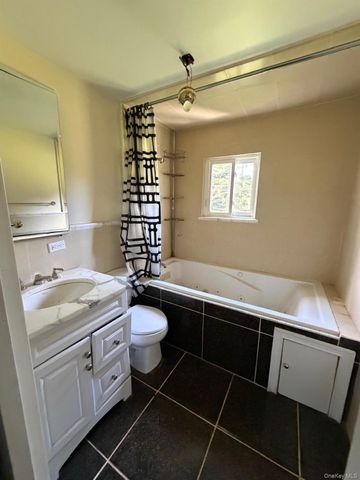 372 Lt Brender Hwy, Ferndale, NY 12734