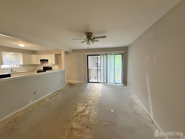316 Meadow Woods Lane, Lawrence, NJ 08648