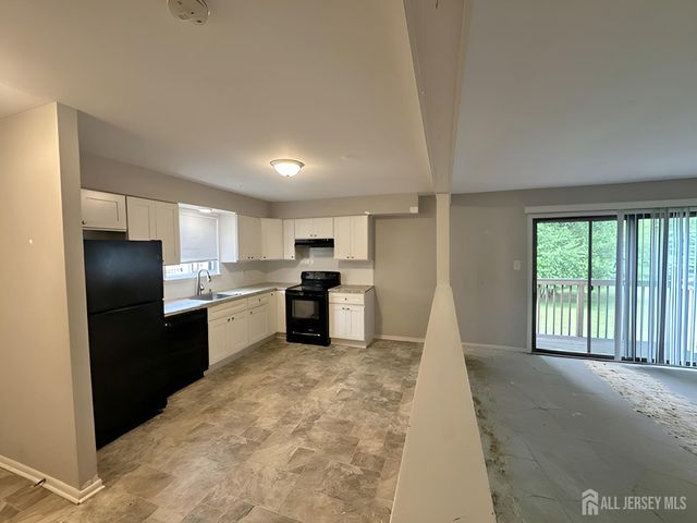 316 Meadow Woods Lane, Lawrence, NJ 08648
