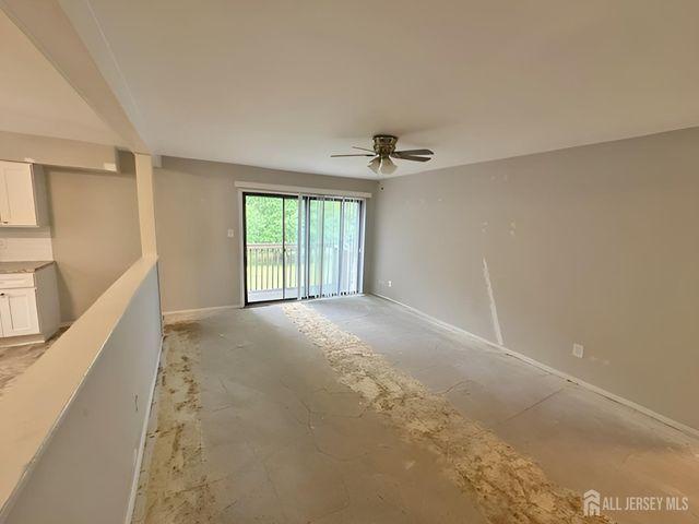 316 Meadow Woods Lane, Lawrence, NJ 08648