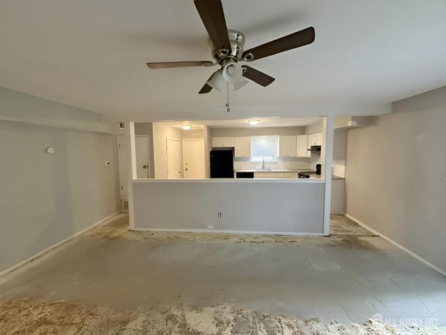 316 Meadow Woods Lane, Lawrence, NJ 08648