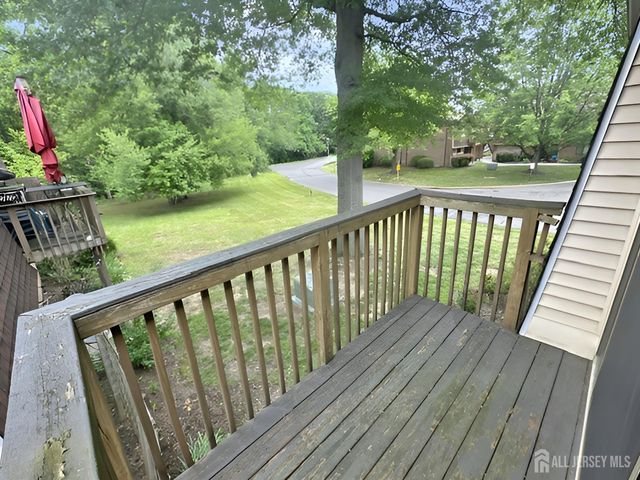 316 Meadow Woods Lane, Lawrence, NJ 08648