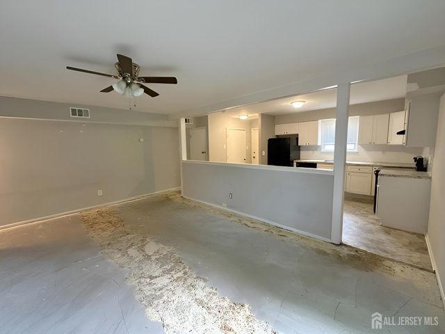 316 Meadow Woods Lane, Lawrence, NJ 08648