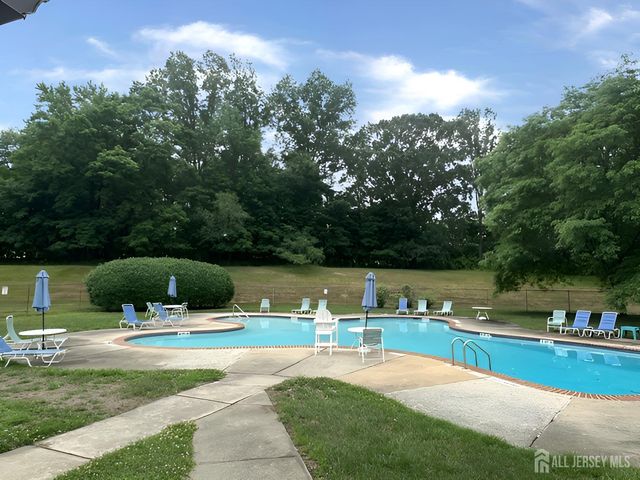 316 Meadow Woods Lane, Lawrence, NJ 08648